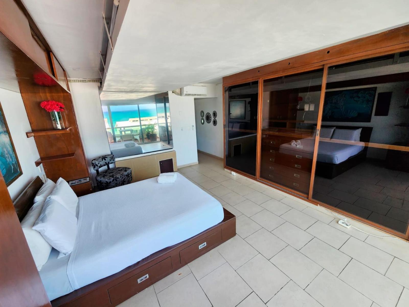 Beachfront Apartments Cancún Eksteriør billede