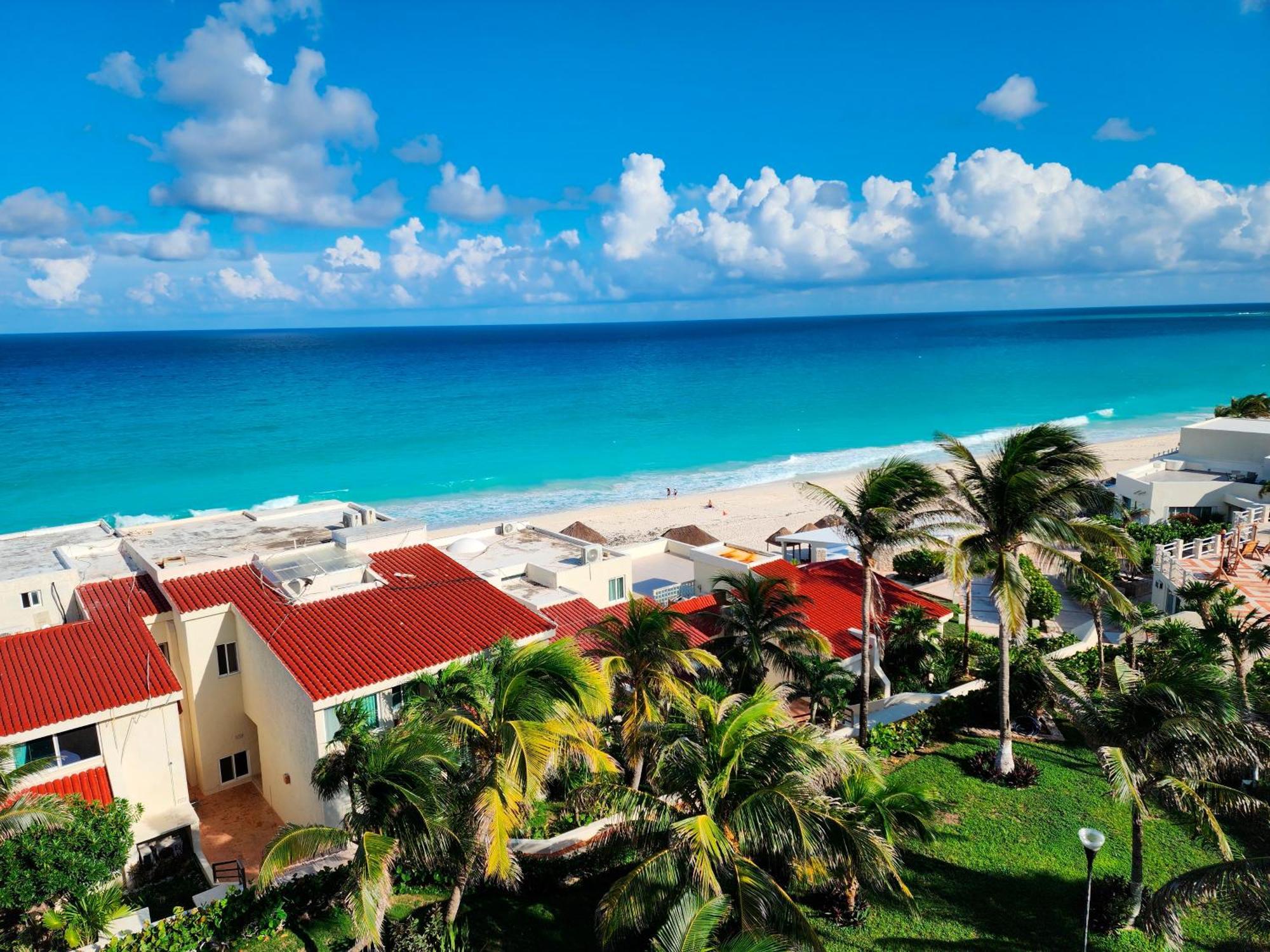 Beachfront Apartments Cancún Eksteriør billede