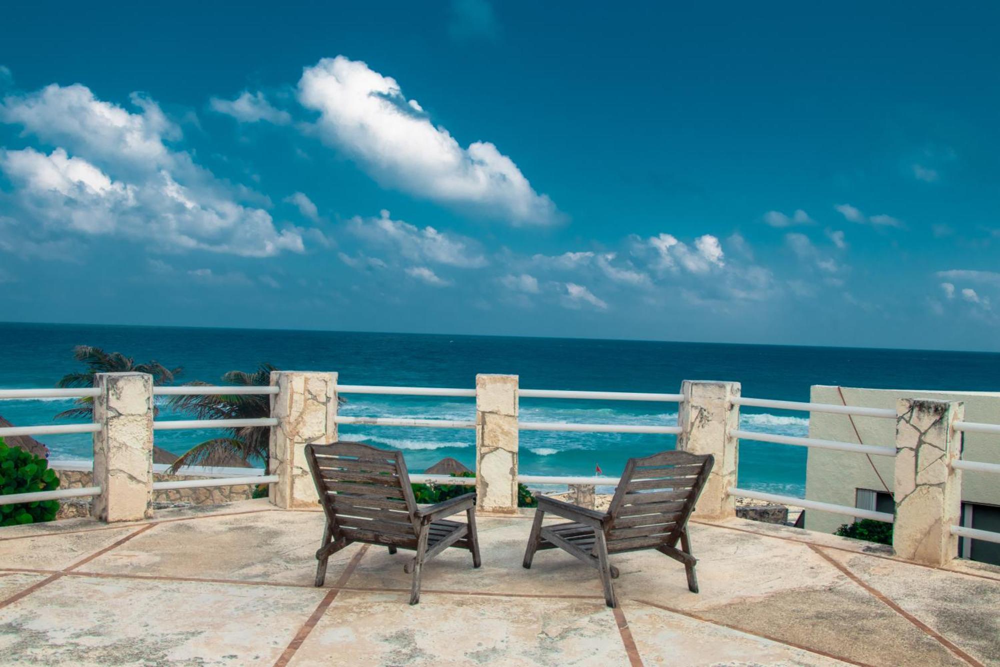 Beachfront Apartments Cancún Eksteriør billede