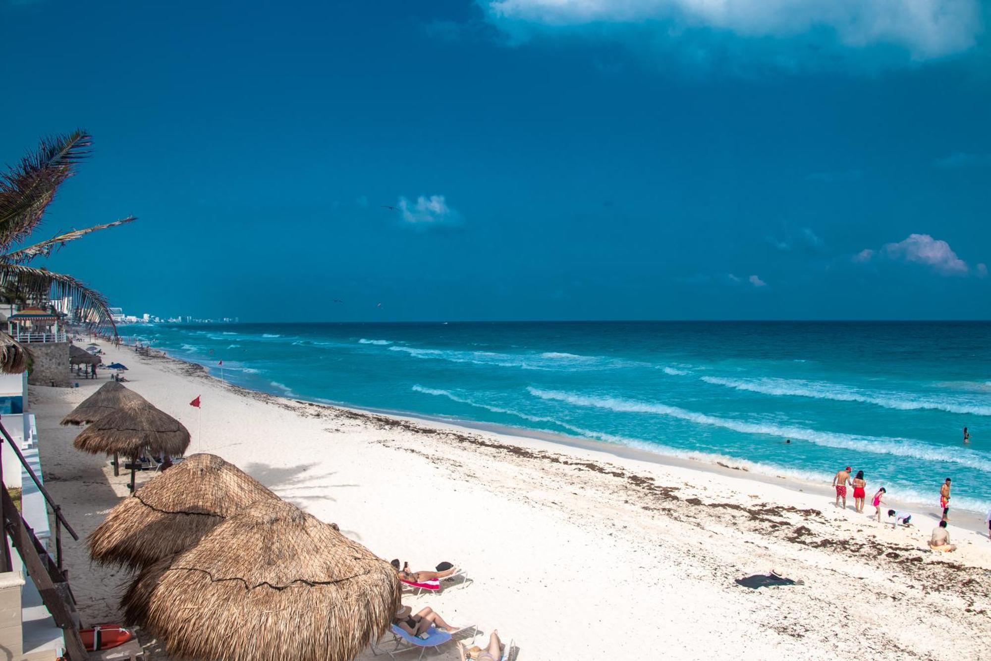 Beachfront Apartments Cancún Eksteriør billede