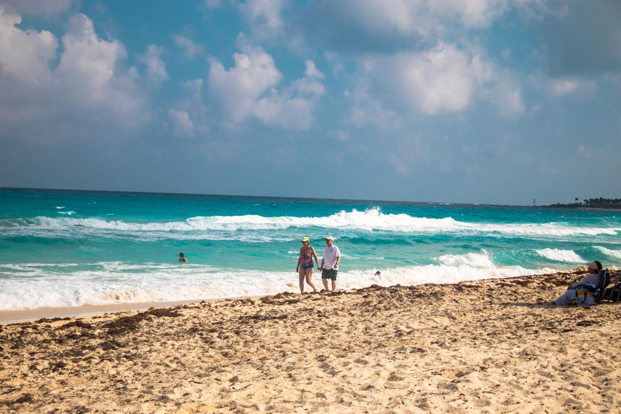 Beachfront Apartments Cancún Eksteriør billede