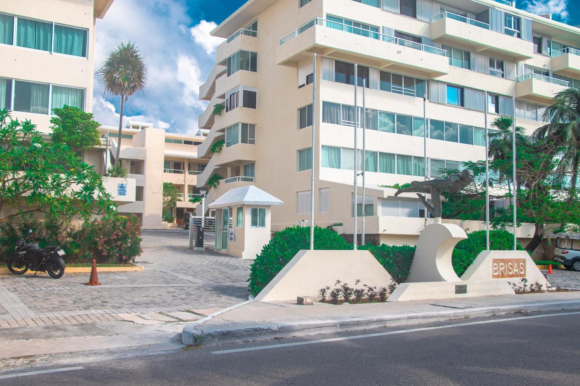 Beachfront Apartments Cancún Eksteriør billede