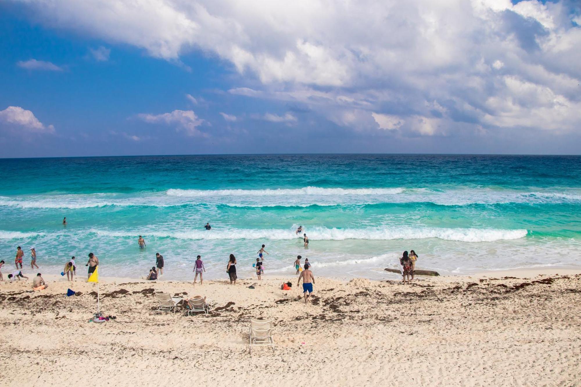 Beachfront Apartments Cancún Eksteriør billede