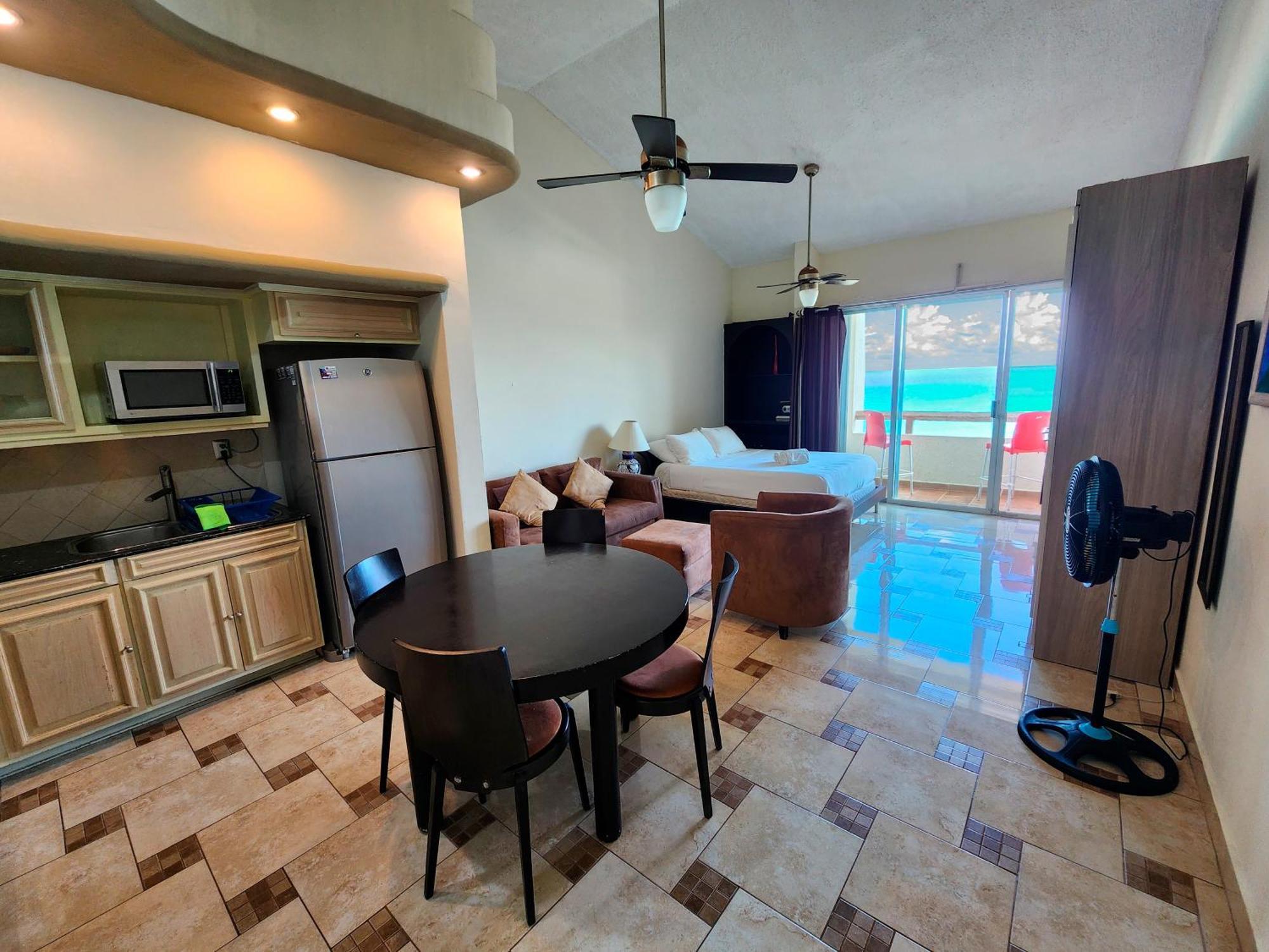 Beachfront Apartments Cancún Værelse billede