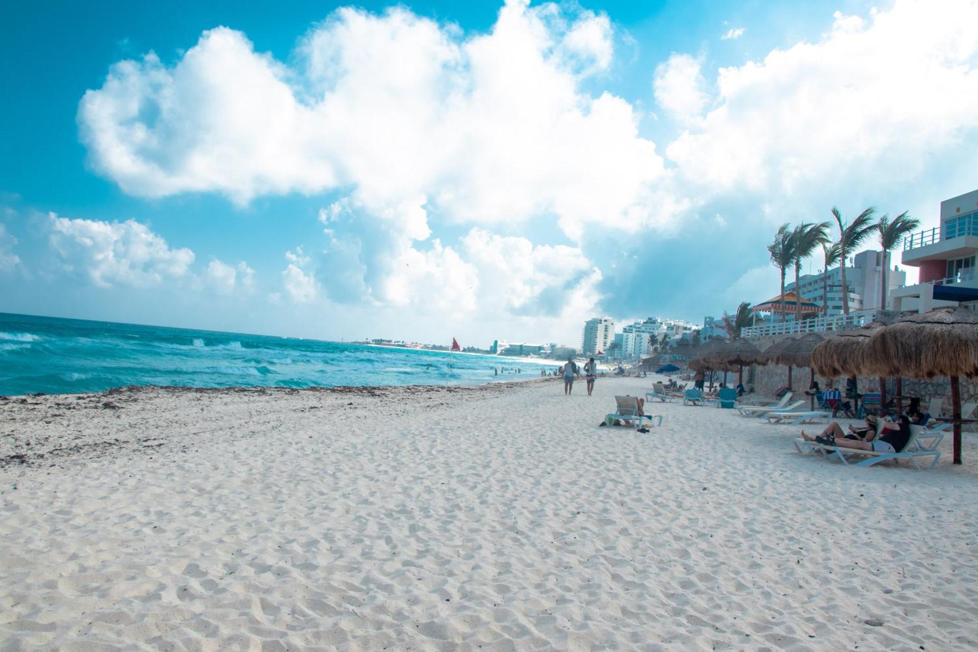 Beachfront Apartments Cancún Eksteriør billede